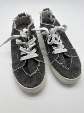 Girls Sz 2 gray Jelly Pops